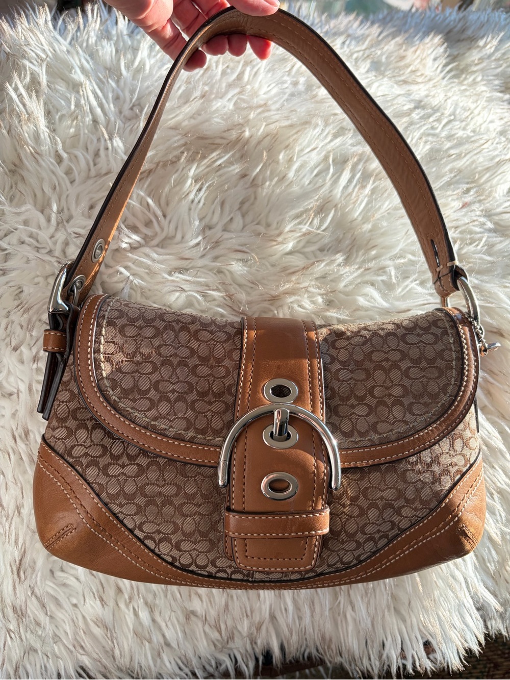 Vintage Coach Soho Signature Flap Shoulder Bag F10925 | Y2K Brown/Tan